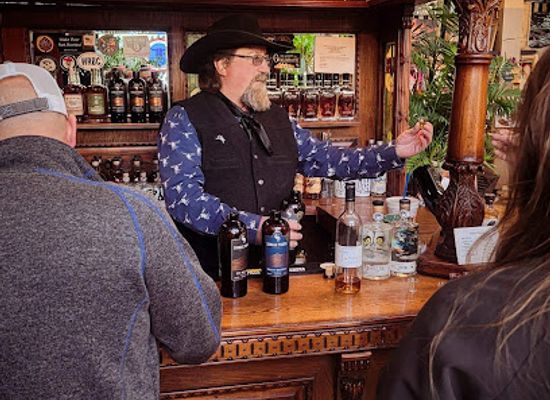 wyoming/sweetwater-county/bar/tomahawk-tavern