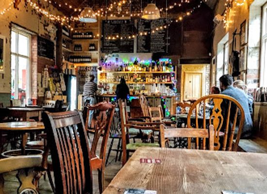 united-kingdom/north-east-england/bar/left-luggage-room