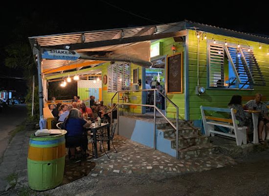 barbados/christ-church/bar/shaker-s-bar-grill