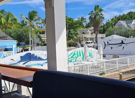 the-bahamas/harbour-island/bar/rooster-tail-bar-grill