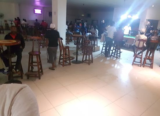 zimbabwe/mashonaland-east/bar/chidodo-sports-bar
