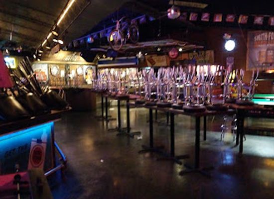 colorado/front-range/bar/long-shots-bar-grill