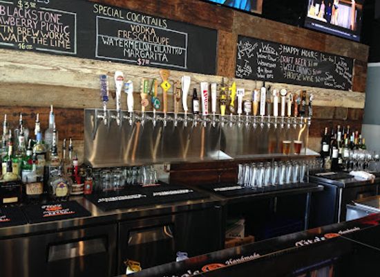 tennessee/franklin/bar/quinn-s-neighbourhood-pub-and-eatery