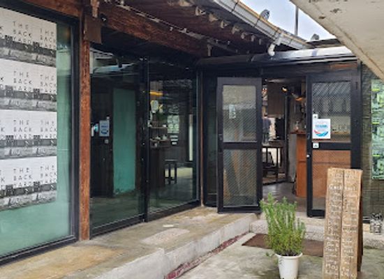 south-korea/gyeongju/hwangnam-dong/bar/the-backyard
