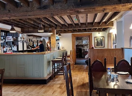 ireland/county-wicklow/bar/the-hollywood-inn