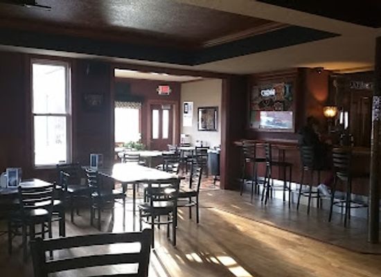 wisconsin/kettle-moraine-state-forest/bar/sheryl-s-club-175