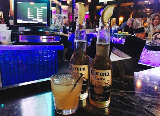 ohio/canton/bar/mbar-canton-s-martini-and-wine-bar