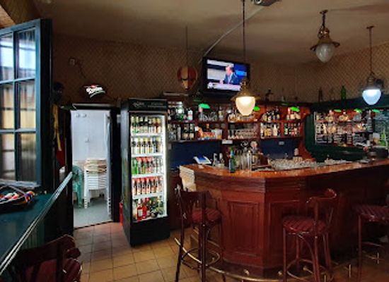 hungary/pilis-mountains/bar/old-pub