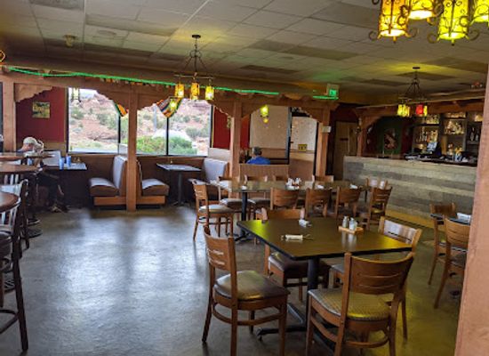 utah/torrey/bar/la-cueva-restaurante-mexicano
