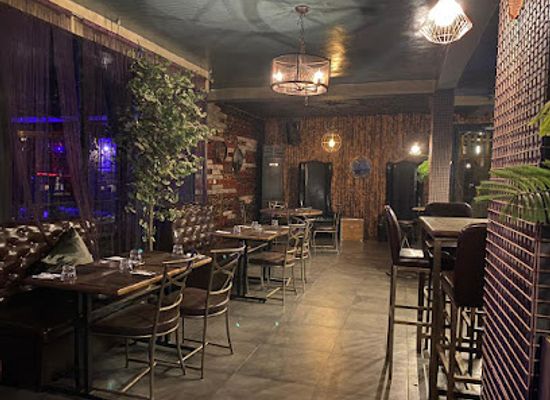 mali/bamako/hippodrome/bar/chicago-club