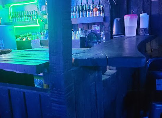 jamaica/port-antonio-area/bar/asmin-s-bar-the-log