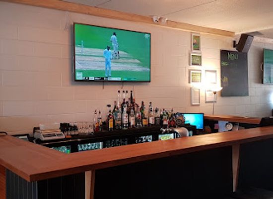 new-zealand/rotorua/bar/mo-s-bar