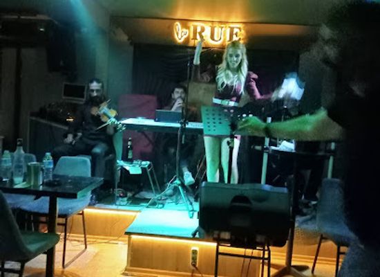 turkiye/izmir/bornova/bar/la-rue