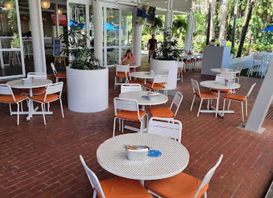 australia/far-north-queensland/bar/palm-cove-tavern