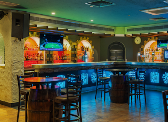 united-arab-emirates/al-ain-region/bar/pacos