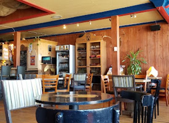 canada/gaspe-peninsula/bar/pub-pit-caribou-perce