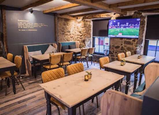 guernsey/st-peter-port-waterfront/bar/cornerstone-social-house