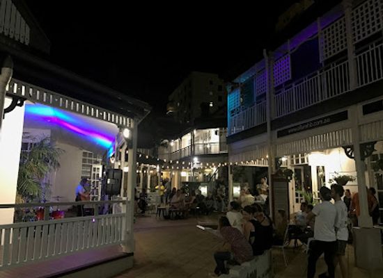australia/cairns/cairns-city/bar/the-conservatory-bar