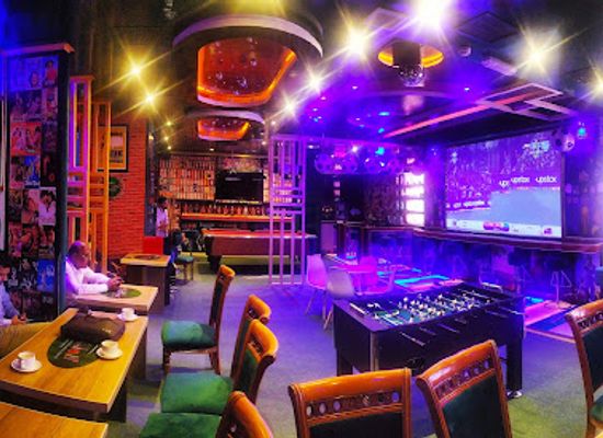 united-arab-emirates/jebel-jais/bar/the-pavilion-bollywood-themed-sports-bar-lounge-at-camphor-hotel
