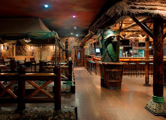 oman/rub-al-khali-desert/bar/club-safari