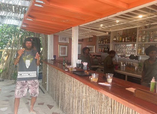 antigua-and-barbuda/saint-john/bar/tree-house-beach-club