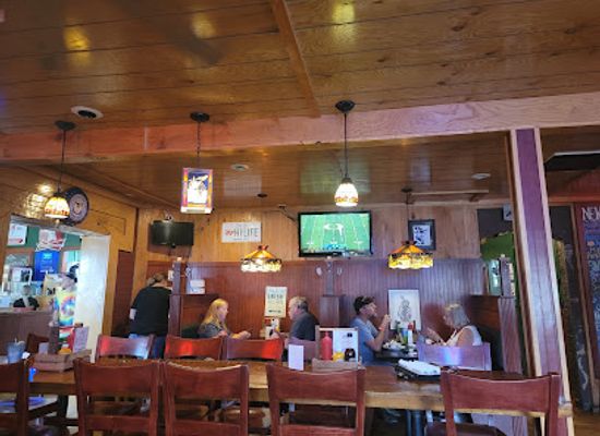 ohio/amish-country/bar/bags-sports-pub-sugarcreek