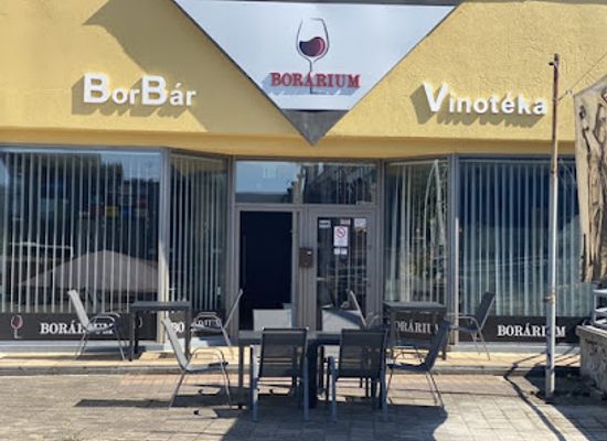 hungary/tatabanya/bar/borarium-borbar-es-vinoteka