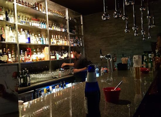 india/chennai/bar/willows-lounge-bar