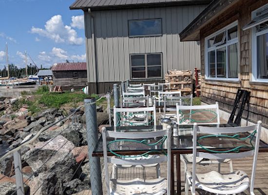 minnesota/gunflint-trail/bar/angry-trout-cafe