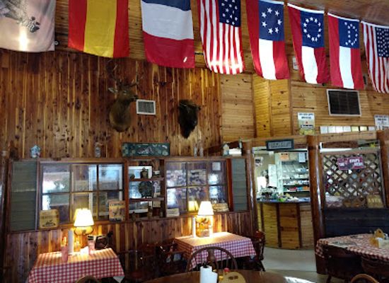 arkansas/mount-magazine-state-park/bar/cove-creek-country-store