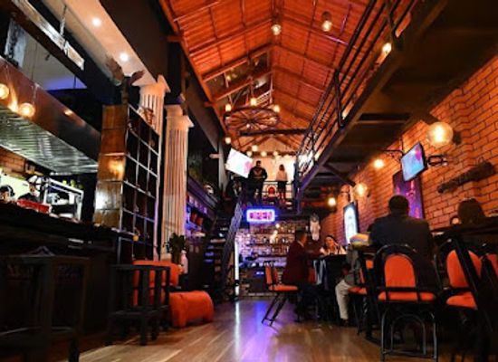 ecuador/chimborazo-region/bar/lawless-bar