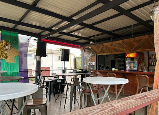 saint-lucia/gros-islet-quarter/bar/maury-s-bar-and-grill