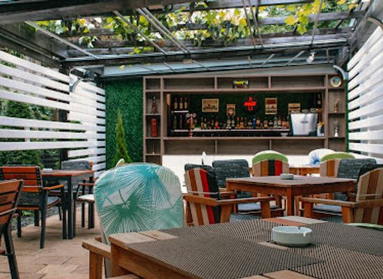 romania/moldavia/bar/restaurant-moldova-are-gust