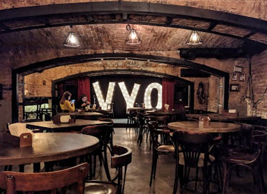 ukraine/chernivtsi/bar/vyo