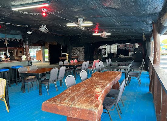 palau/peleliu/bar/riptide-beach-bar-grill