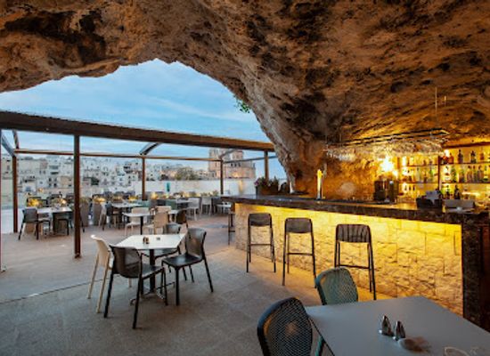 malta/mistra-bay/bar/cave-bar