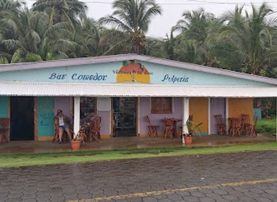 nicaragua/corn-islands/bar/bar-victoria-s