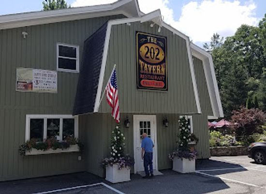 connecticut/bear-mountain/bar/the-202-tavern