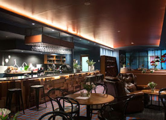 australia/canberra/dickson/bar/the-canberra-wine-house
