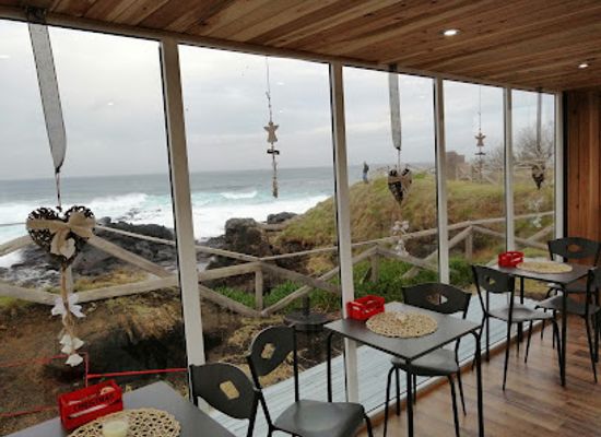 portugal/azores/bar/sunset-steve-s-bar-piscinas-naturais