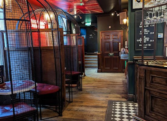 united-kingdom/sheffield/bar/frog-parrot