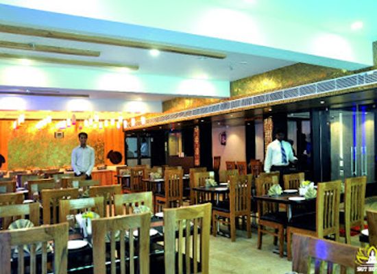 india/varanasi/sarnath/bar/shaakya-restaurant-best-restaurant-in-varanasi-veg-non-veg