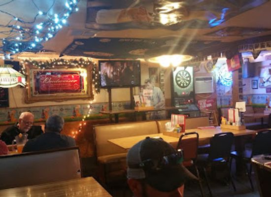 kansas/flint-hills/bar/timbuktu-bar-grill
