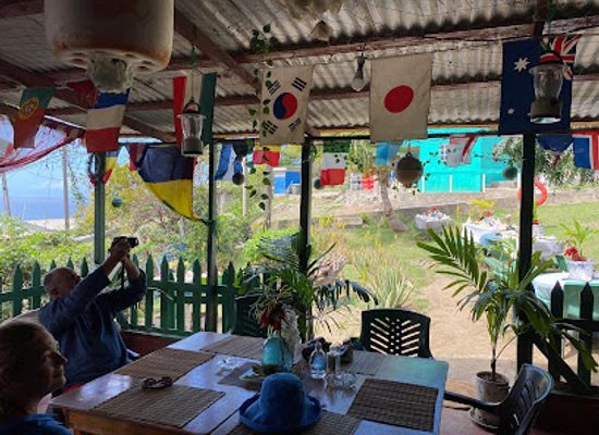 saint-vincent-and-the-grenadines/mayreau/bar/honey-cone-bar-and-restaurant