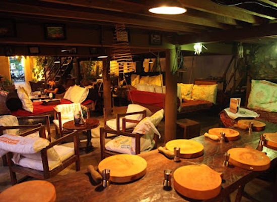 cambodia/mondulkiri/bar/asana-old-wooden-house-cocktail-bar
