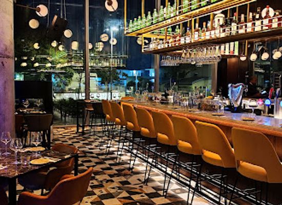 israel/holon/bar/rambla
