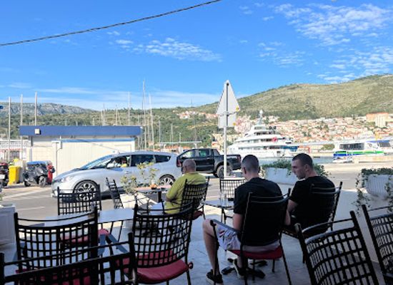 croatia/dubrovnik/lapad/bar/shelby-bar-dubrovnik