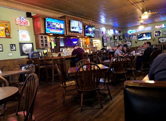 kansas/flint-hills/bar/willie-s-sports-bar-grill