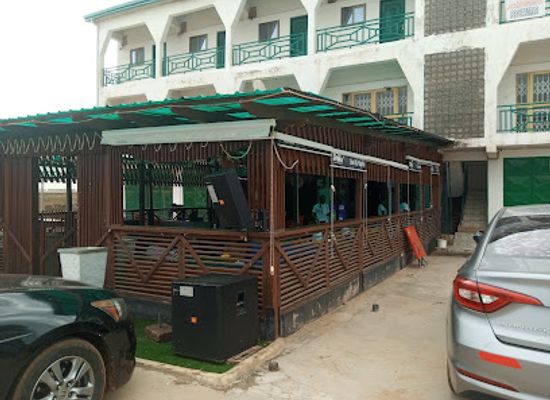 ghana/gwira/bar/gnik-pub-and-restaurant