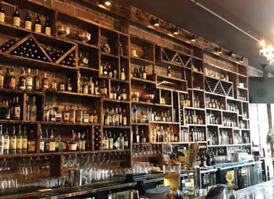 iowa/driftless-area/bar/winchester-public-house